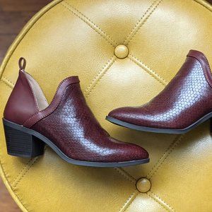 WORN ONCE! JOURNEE COLLECTION TERRI BOOTIE